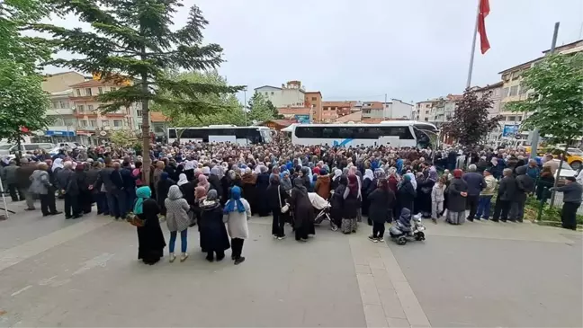 Kütahya'da 80 Hacı Adayı Kutsal Topraklara Uğurlandı