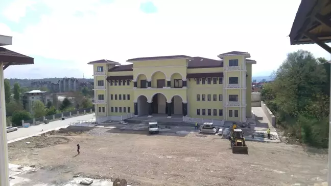 Ibu, Makedonya'nın En İyi Üniversitesi Seçildi