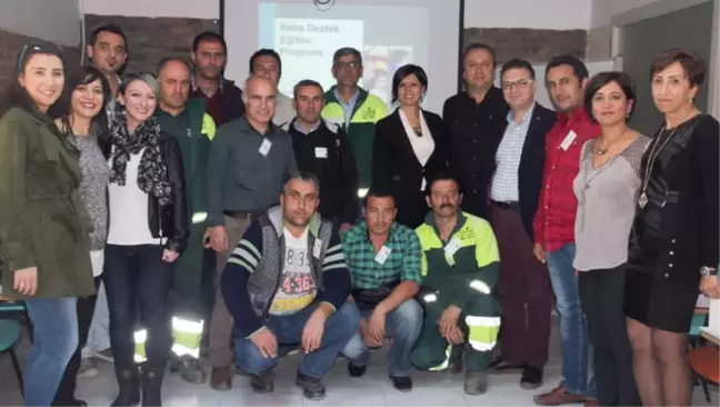 Babalık Destek Eğitimi Programı'na Katılan Babalar Mezun Oluyor