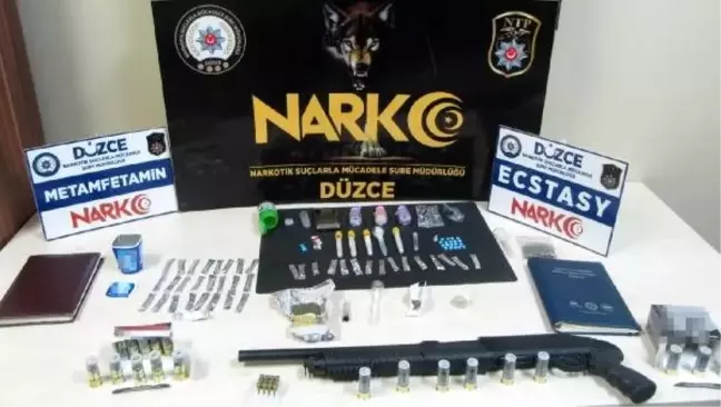 Düzce'de, 3 uyuşturucu satıcısına tutuklama