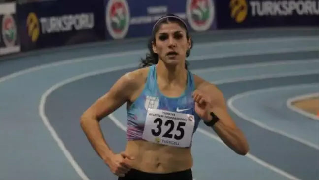 Milli atlet Elif Polat'tan 300 metre salon rekoru