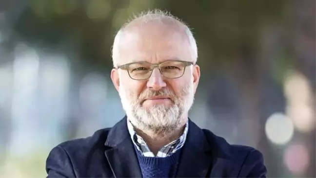 Prof. Dr. Kemal Sayar AKM'de 'aileyi' konuşacak