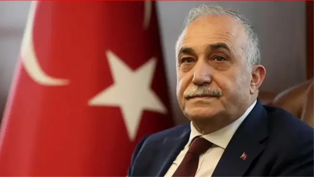 Eşref Fakıbaba kimdir? Eşref Fakıbaba kaç yaşında, nereli? Eşref Fakıbaba hayat ve biyografisi!