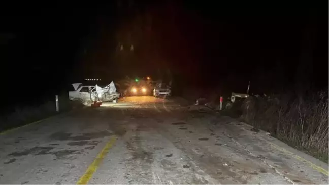 Uzunköprü'de Otomobil ile Traktör Çarpıştı: 1 Ölü, 1 Yaralı