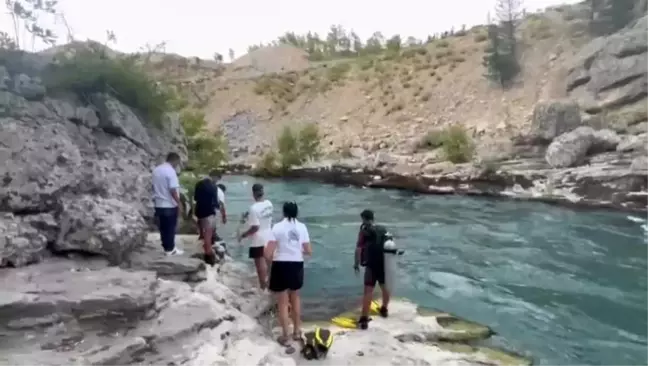 Manavgat'ta Serinlemek İçin Giren Genç Akıntıya Kapılarak Kayboldu