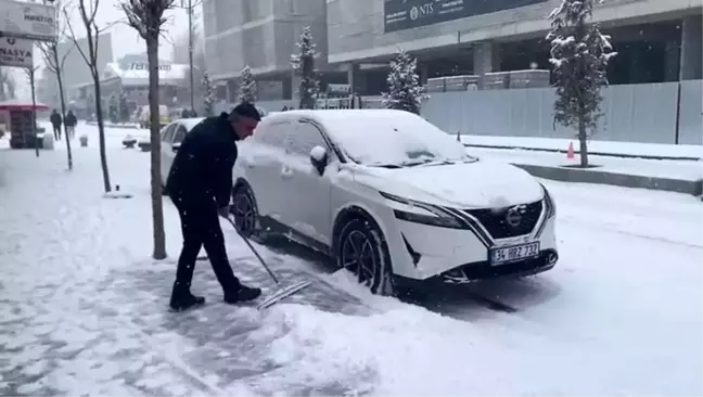 Ağrı'da Kar Yağışı Günlük Yaşamı Olumsuz Etkiliyor