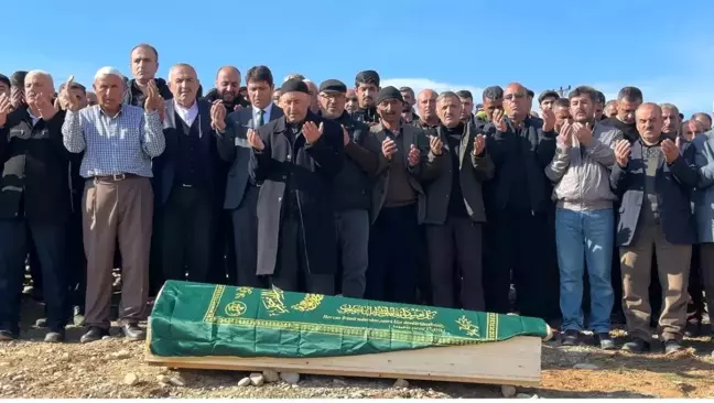 İstanbul'da Ölü Bulunan Fahrettin Öter Memleketinde Defnedildi