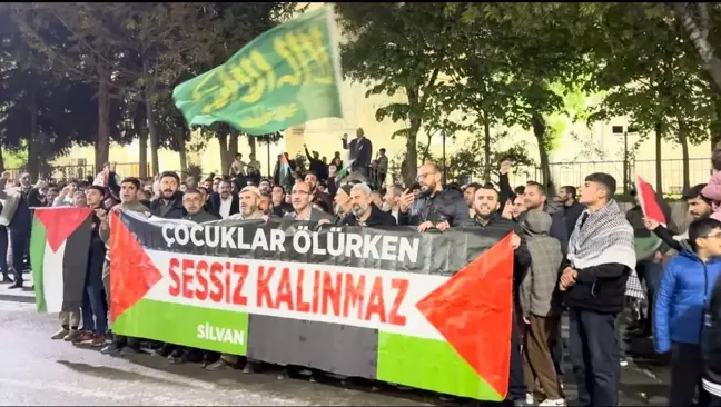 Silvan'da 'Çocuklar ölürken, sessiz kalma' Yürüyüşü Düzenlendi