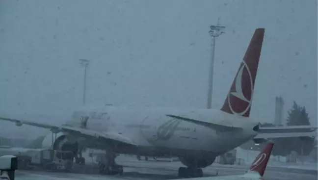 Iğdır'da Hava Ulaşımına Sis Engeli