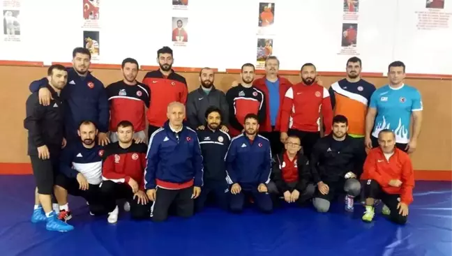 Milli Güreşçiler Dünya Kupası'na Gidiyor