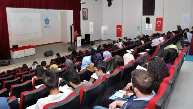 Neü'de Konya Biyoteknoloji Günü Düzenlendi