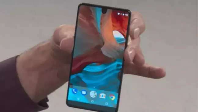 Essential Phone Bestbuy'da Listelendi!