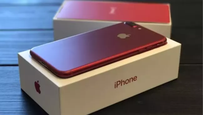Kırmızı İphone 7 Üretimi Durduruldu!