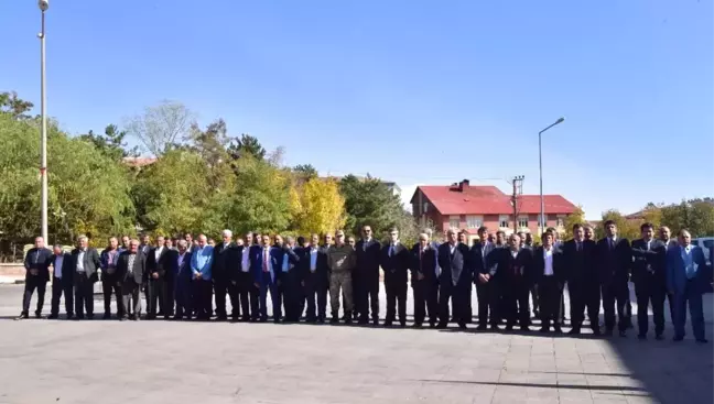 Ahlat'ta '19 Ekim Muhtarlar Günü' Kutlandı