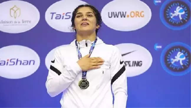 Nesrin Baş, U23 Dünya Güreş Şampiyonası'nda 2. kez dünya şampiyonu oldu