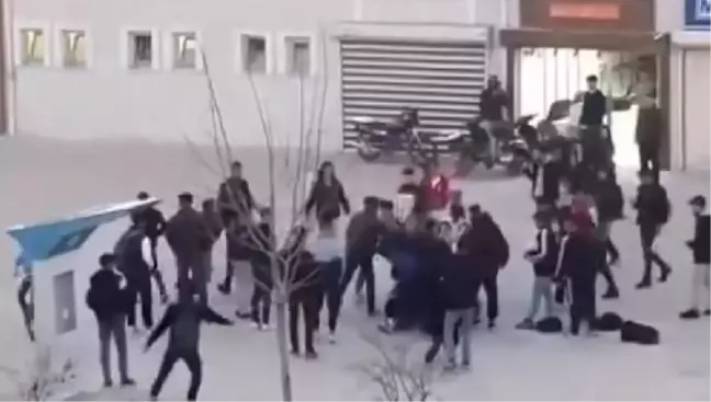 Şanlıurfa'da Kız Öğrenciler Arasında Kavga