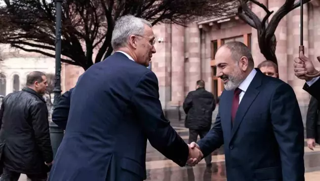 NATO Genel Sekreteri Ermenistan ve Azerbaycan'ı barışa çağırdı