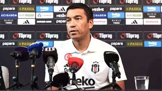 Beşiktaş Teknik Direktörü Giovanni van Bronckhorst: 'Galatasaray maçına en iyi şekilde hazırlanıyoruz'