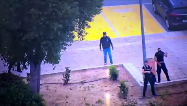 EOKA'nın Kuruluş Yıl Dönümünde Kıbrıslı Rumların Taşlı Saldırısı