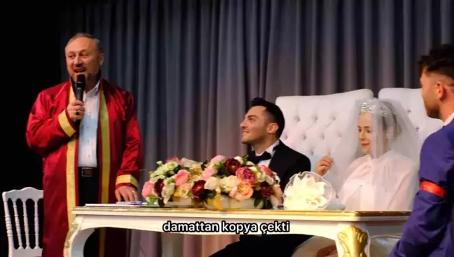 Nikah Töründe Renkli Anlar: Damat Fısıldadı, Gelin Kendi Cevabını Verdi