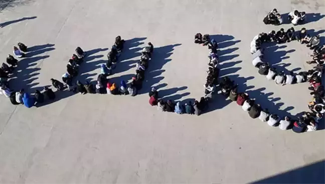 Öğrenciler ABD'ye Tepki İçin Arapça