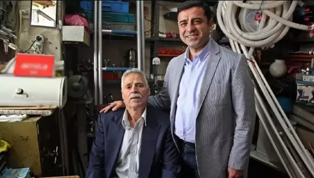 Selahattin Demirtaş'ın babası öldü mü? Selahattin Demirtaş'ın babası neden öldü, ölüm sebebi ne?