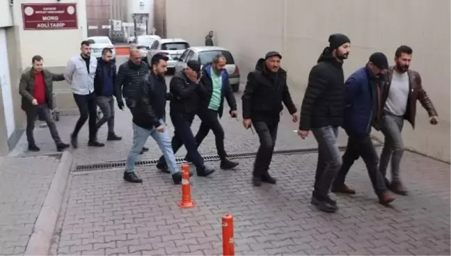 Sebze halinde çıkan silahlı kavgada bir kişi öldü, üç kişi tutuklandı