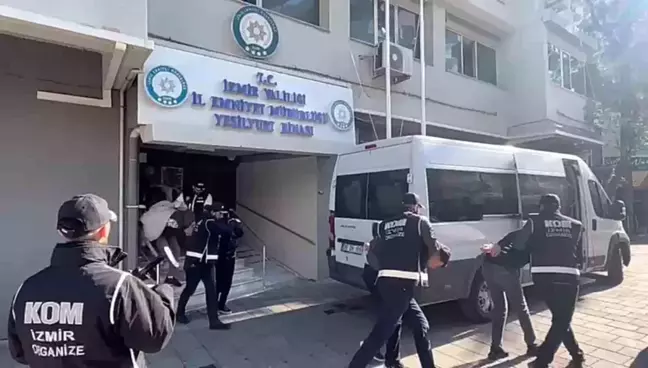 İzmir'de Suç Örgütüne Operasyon: 12 Gözaltı