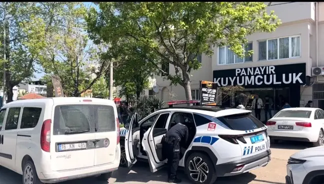 Bursa'da Kuyumcu, Soyguncuyu Bozguna Uğrattı