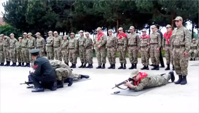 Çakı Gibi Asker Oldular