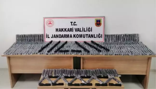Hakkari'de kamyonda 140 av tüfeği ele geçirildi