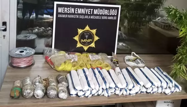 Mersin'de Jel Dinamit ve Uyuşturucu Operasyonu: 19 Kilo 500 Gram Jel Dinamit Ele Geçirildi