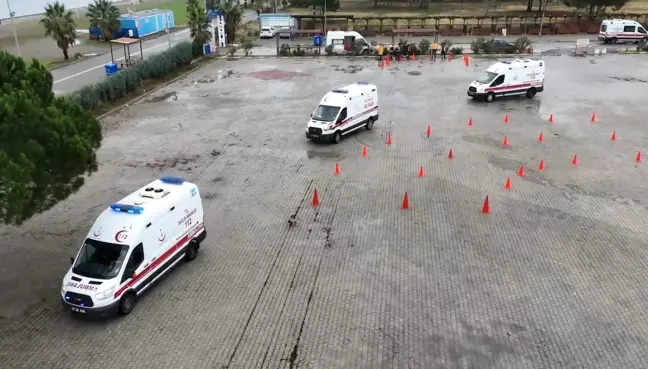 Yalova'da Ambulans Sürüş Güvenliği Yarışması Düzenlendi