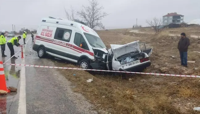 Yozgat'ta Ambulans ile Otomobil Çarpıştı: 1 Ölü