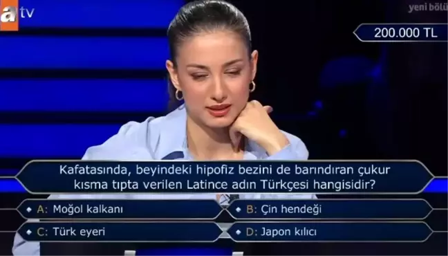 Kafatasında beyindeki hipofiz bezini de barınıran çukur kısma tıpta verilen Latince adın Türkçesi hangisidir?