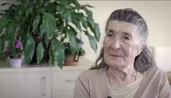 Mahallenin Muhtarları'nın Kemikkıran Kadriye'si İbb Sanatçı Yaşam Evi'nde Hayatını Sürdürüyor