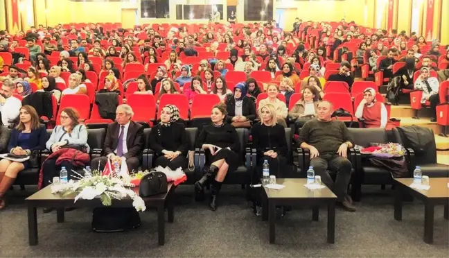 Cumhuriyet Üniversitesi Teknoloji ve Kadın Sempozyumu