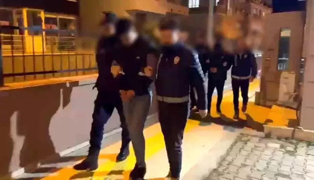 Yalova'da Kadının Bilezikleri Gasp Edildi, 2 Zanlı Tutuklandı