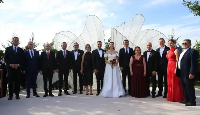 Özgür Özel ve Kemal Kılıçdaroğlu'nun Nikah Şahitliği