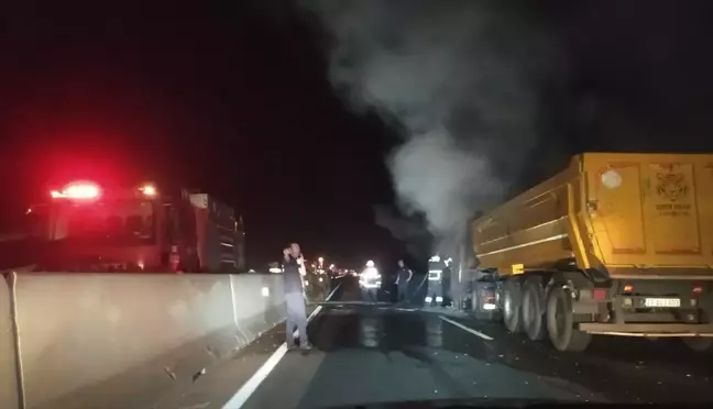 Hatay'da Seyir Halindeki Hafriyat Kamyonunda Yangın Çıktı