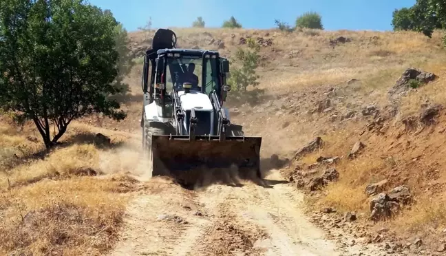 Ağın'da Deprem Sonrası Temizlik Çalışmaları Başlatıldı