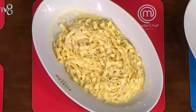 MASTERCHEF FETTUCCINE ALFREDO TARİFİ! Fettuccine Alfredo nasıl yapılır, Fettuccine Alfredo malzemeleri neler?