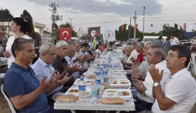 Muratpaşa'dan Mevlitli İftar Yemeği