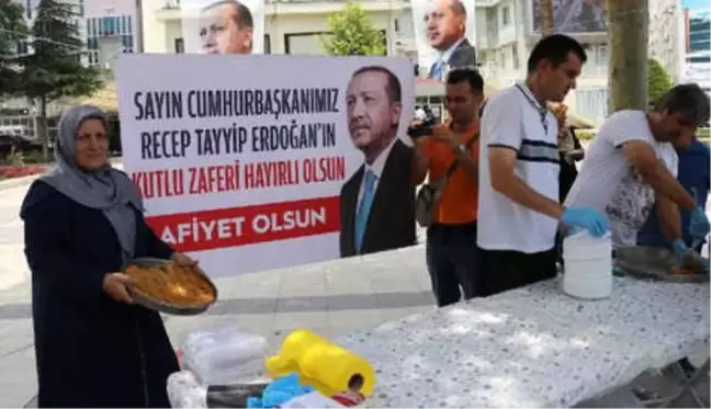 Erdoğan Kazanınca 5 Tepsi Baklava Dağıttı