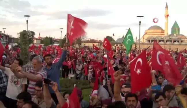 15 Temmuz'un yıl dönümünde binlerce kişi Mevlana Meydanına akın etti