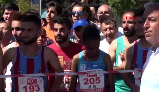 SPOR Milli Mücadele Maratonu'nda kadınlarda Elvan Abeylegesse, erkeklerde Sezgin Ataç birinci oldu