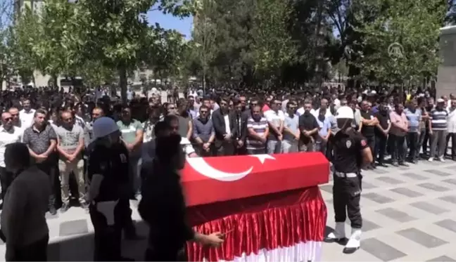 Şehit polis memuru Taha Uluçay son yolculuğuna uğurlandı