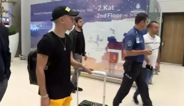 Emre Mor, İstanbul'da