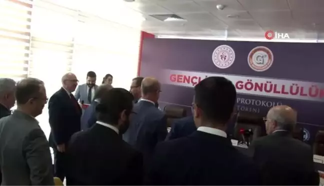 Gençlik ve Spor Bakanlığı, 5 üniversite ile 'Gençlik ve Gönüllülük İş Birliği' protokolü imzalandı