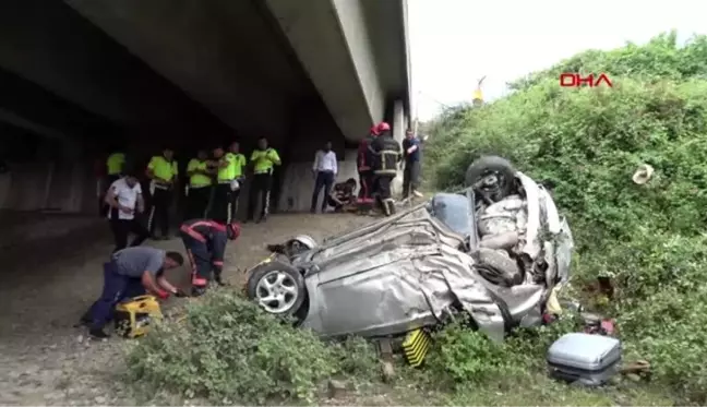 DÜZCE YOLDAN ÇIKAN OTOMOBİL UÇTU 3 YARALI